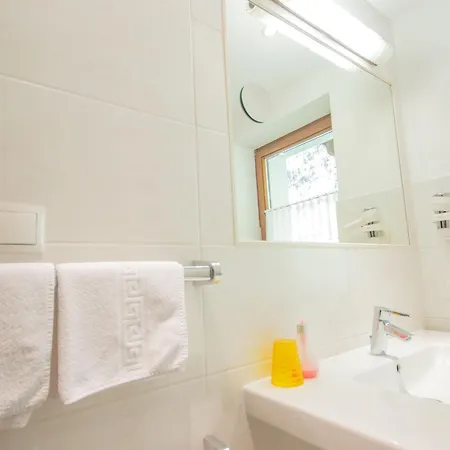 Alpin-8 By Interhome Lejlighed Sölden